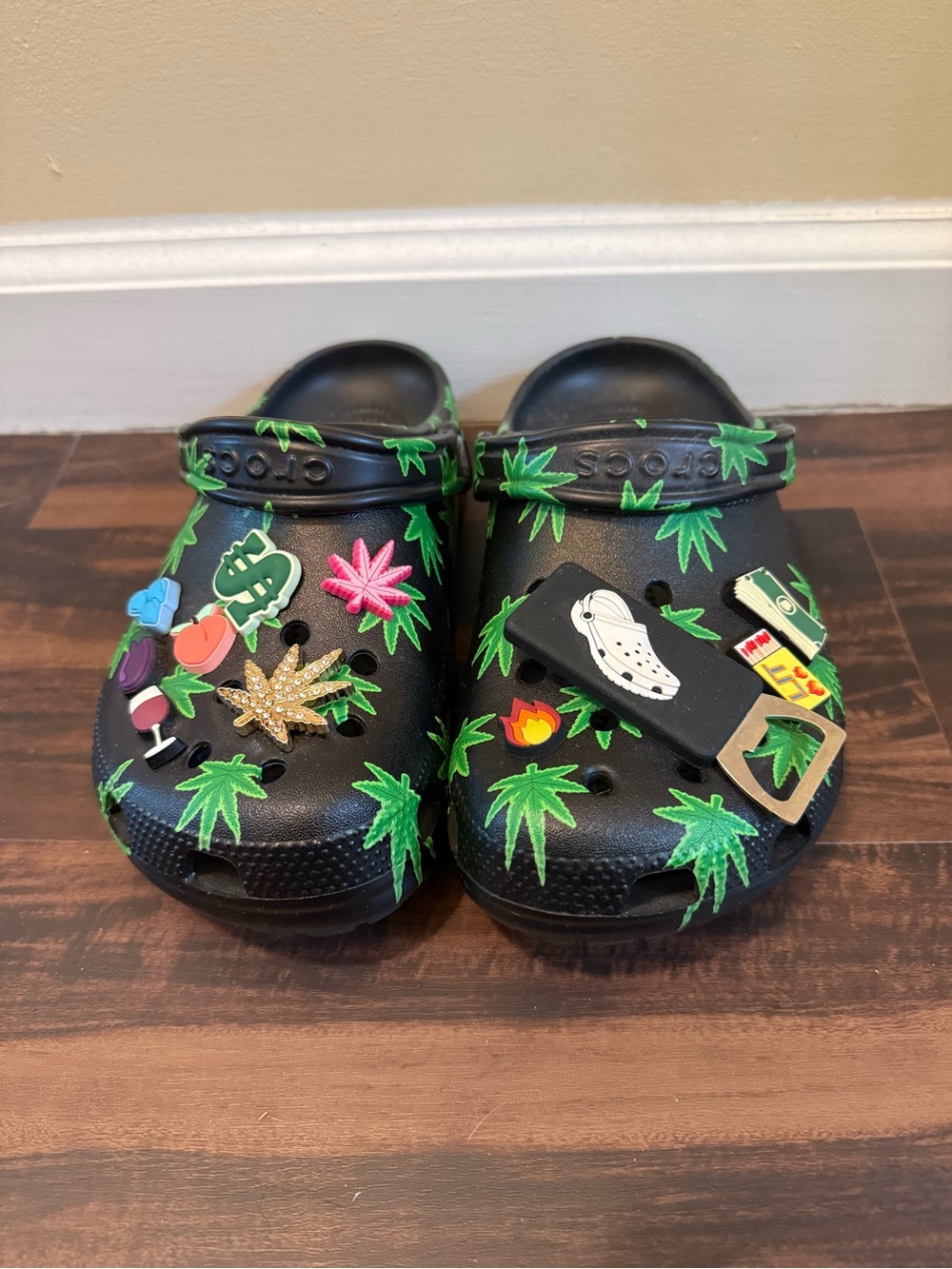 Crocs Pot Leaf Print Clogs W/ Jibitz!